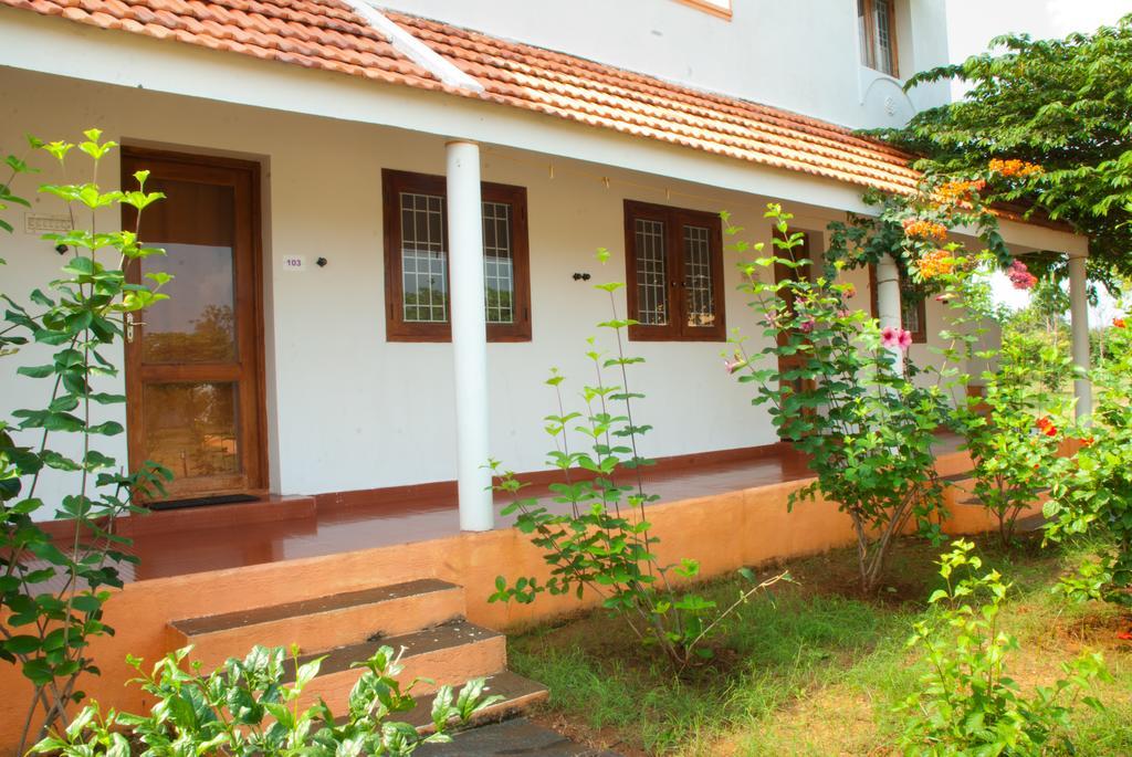 The Mountain Retreat Hotel Tiruvannāmalai Exterior foto