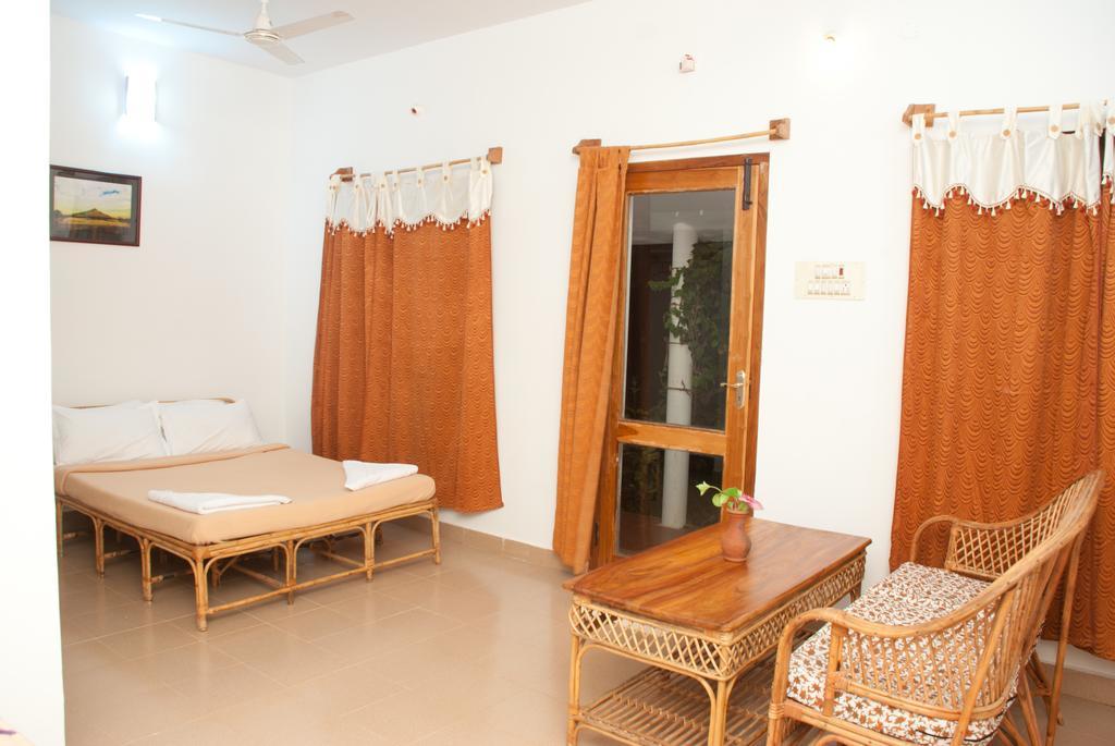 The Mountain Retreat Hotel Tiruvannāmalai Exterior foto