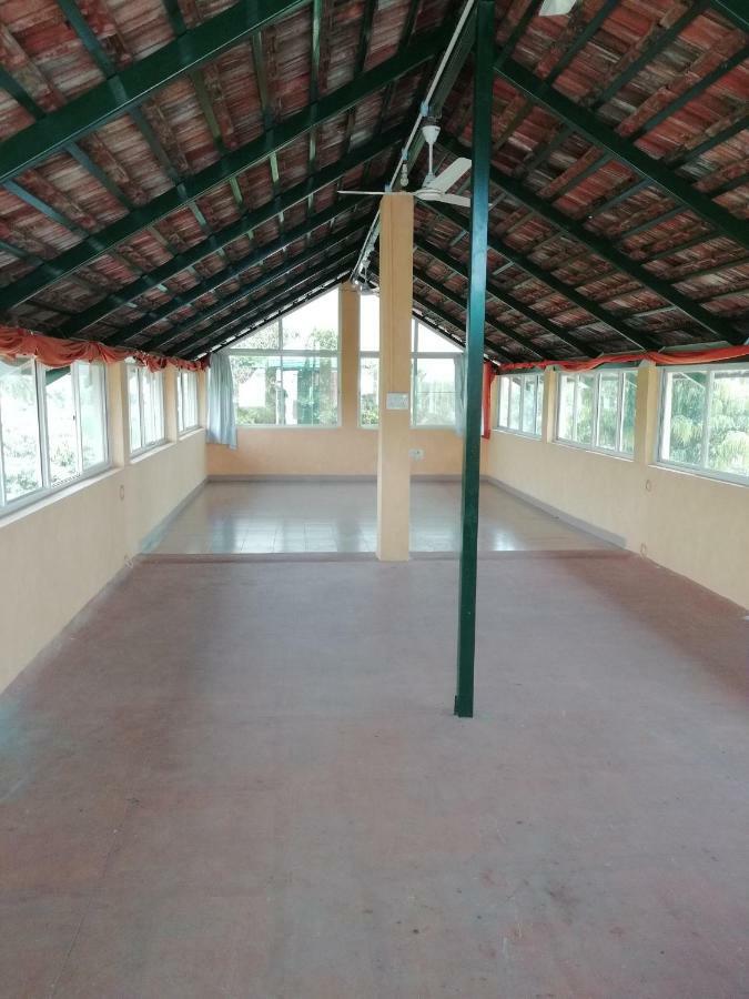 The Mountain Retreat Hotel Tiruvannāmalai Exterior foto